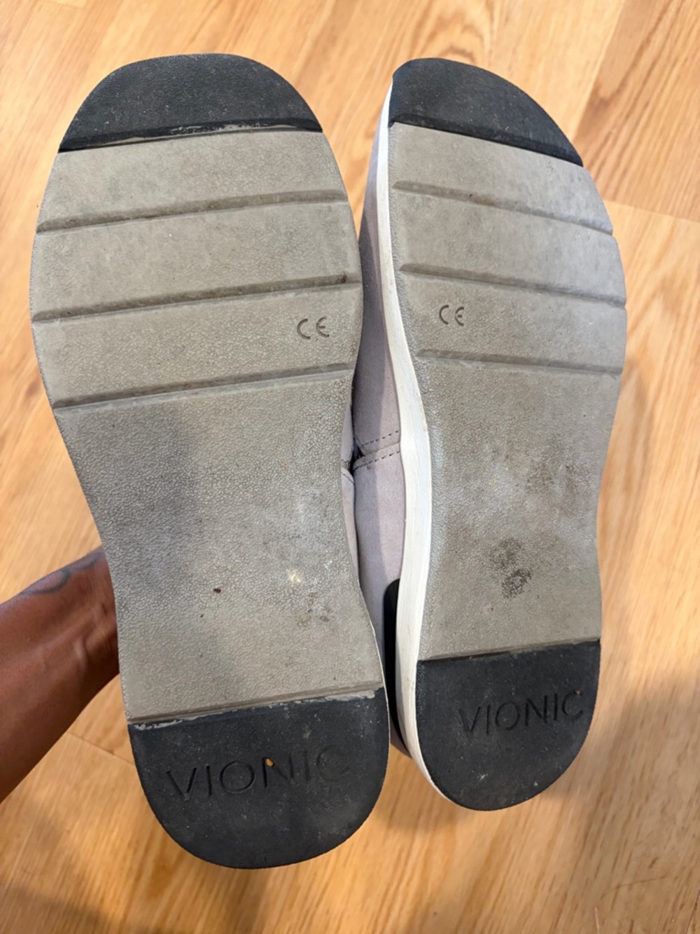 Vionic Cadee suede Mary Jane shoes - Picture 4 of 13